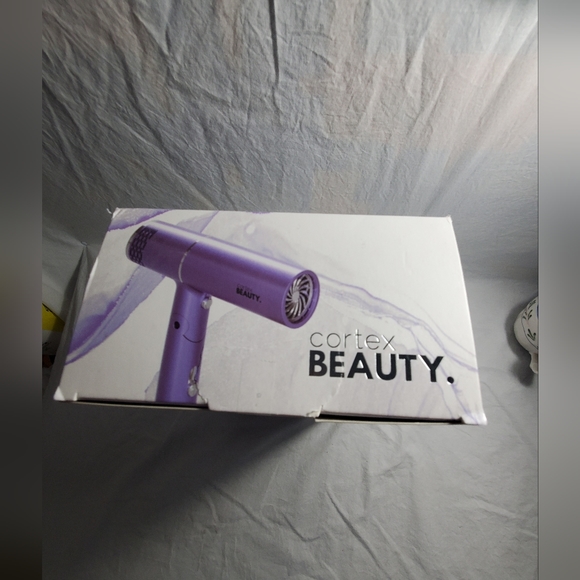 AIRFOLD Ionic foldable hair dryer blowout brush set with 3 detachable heads - Picture 5 of 5